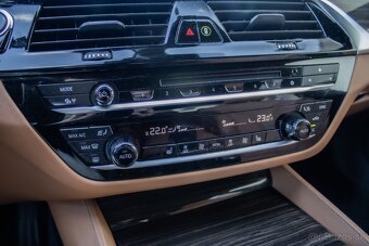 BMW Rad 5 520d xDrive - 1. majiteľ, Mpaket, H/K - AJ SPLÁTKY - 16
