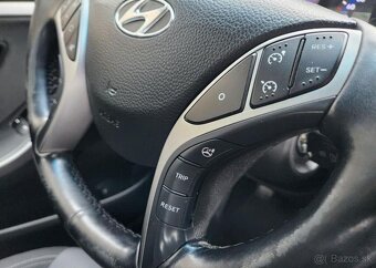 Hyundai i30 1.6-spotř.5l/100km - 16