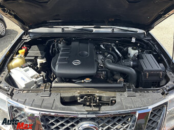 Nissan Pathfinder 2.5 dCi SE - 16
