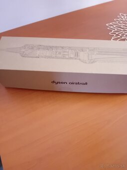 Žehlička na vlasy Dyson airstraik - 16