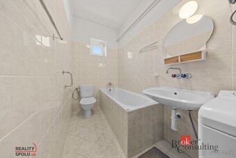 Starší rodinný dom v tichej lokalite BA III Vajnory, na pred - 16