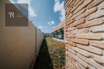 MODRANKA LUXUSNÁ NOVOSTAVBA RODINNÉHO DOMU V TICHEJ ČASTI - 16