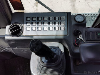 Prodám kolový nakladač LIEBHERR L564 - 16