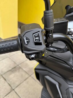 Aprilia sr gt 125 - 16
