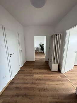 Na prenájom: kompletne zariadený 3i byt s loggiou – Rajčians - 16