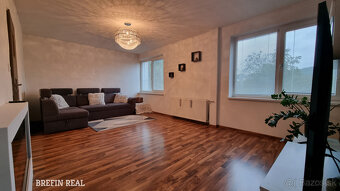 6. izbový, priestranný 232 m2 RD, s garážou a bazénom-komple - 16