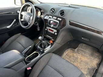 Ford Mondeo 2.0 TDCi Ghia - 16