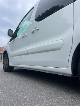 CITROEN BERLINGO MULTISPACE 1,6 HDI / AUTOMAT / PRVÝ MAJITEĽ - 16