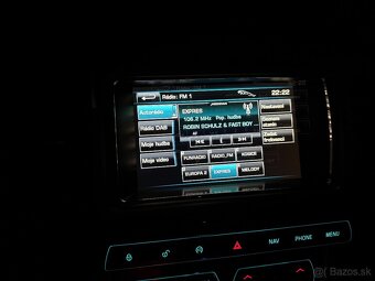 Jaguár XF Sportbrake 3.0SD 202kW - 16