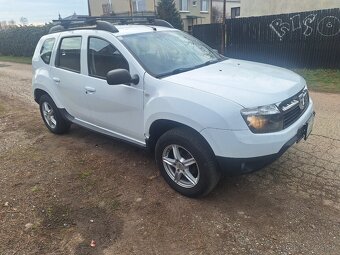 DACIA DUSTER 1,6 BENZÍN 4X4 ROK 2011 - 16