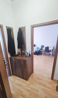 2 izb.byt po komplet.rekonštrukcii s výťahom v širšom centre - 16