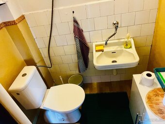 ZNÍŽENÁ CENA zdravý funkčný rodinný dom, 781m2, HE - 16