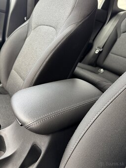 Hyundai i30 CW 2021, 1.6 CRDi Family, automat, DPH - 16