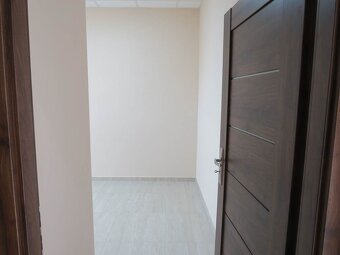 Skladové priestory v oplotenom areáli s vrátnikom - 16