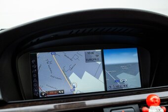 BMW E92 330d xDrive 180kw AT/6 2010 - 16