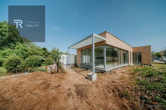 MODRANKA LUXUSNÁ NOVOSTAVBA RODINNÉHO DOMU V TICHEJ ČASTI - 16