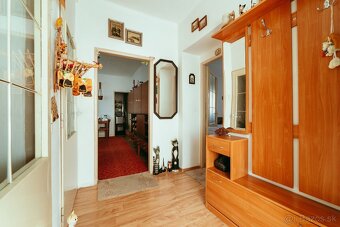4i RODINNÝ DOM, HOLÍČ, Potočná ulica - 16