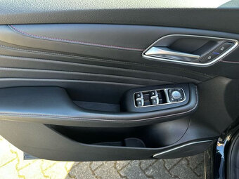 MG EHS 1.5 Plug in Hybrid, autom, Pano, koža, kamera 360 - 16