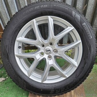 Atraktívna, orig. zimná sada VOLVO - 5x108 r17 + 235/60 r18 - 16