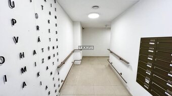 | nový, krásne zariadený byt s terasou pod hradom, Vydrica,  - 16