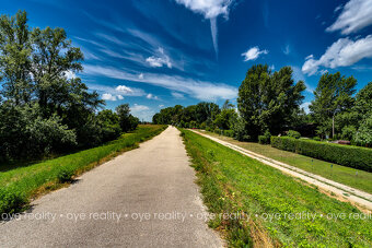 Akcia Na predaj chata pri Váhu: Váš súkromný kúsok raja - 16
