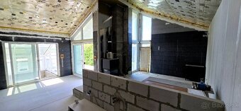 Predaj  novostavby, dvojgaráž, krb, zimná záhrada. Štitáre - 16