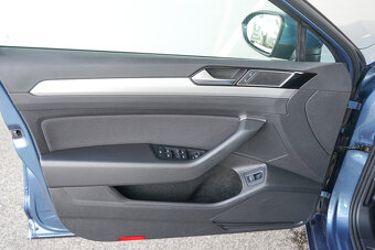 34-VOLKSWAGEN Passat, 2018,nafta,2.0TDI Comfortline,110kW - 16
