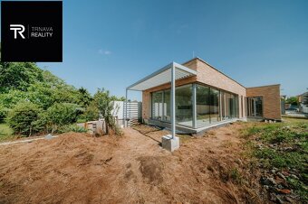 MODRANKA LUXUSNÁ NOVOSTAVBA RODINNÉHO DOMU V TICHEJ ČASTI - 16