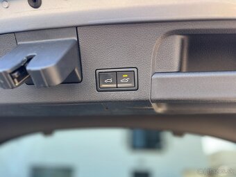 Volkswagen Arteon, 2018, benzín 2.0 TSI 206kw 4x4 - 16