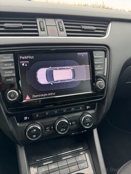 Škoda Octavia Combi 2.0 TDI DPF RS DSG - 16