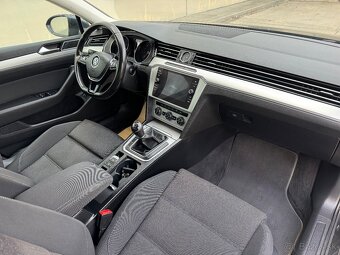 Volkswagen Passat 2.0 TDI 110kw ACC - 16