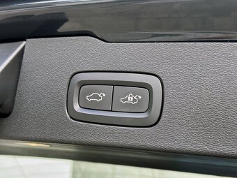 Volvo V60 D4 Inscription AT8 r.2019 - 16