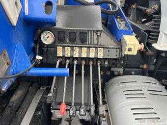 odtahový speciál Iveco Eurocargo 120E18 hydraulická ruka - 16