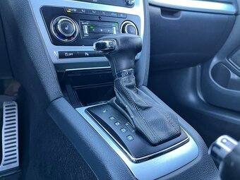 Predam škoda octavia 2 rs 2.0 TDI 125kw 2010 - 16