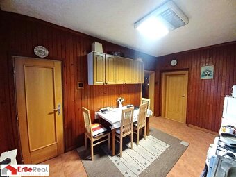 Predaj 3 izbového RD s altánkom, garážou a záhradou - 16
