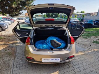 KIA Ceed 1.6 GDi EX/Gold 135k M6 (benzín) kup.SR - 16