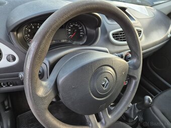 Renault clio - 16
