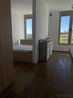Exkluzívny 1,5 izbový byt s vlastným park. miestom - 16
