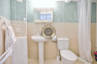 Radový dom 4+kk s terasou, Torrevieja-La Mata, Španielsko - 16