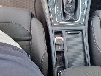 Predám VW Golf 7,5 2.0 TDi 110 Kw - 16