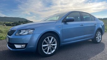 Octavia 1.6 TDI JOY DSG - 16