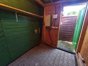 Záhradná chatka v záhradkárskej oblasti - 16