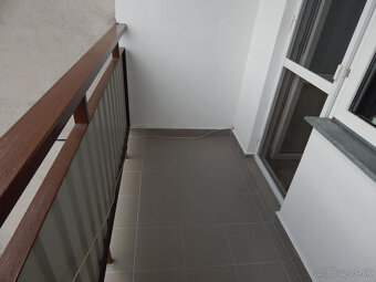 SPEKTRUM REALITY- Na Predaj garsónka, 23 m2 s loggiou , okre - 16