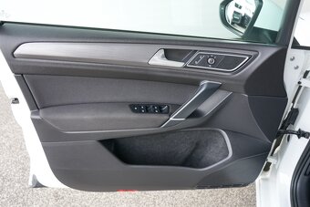 26-Volkswagen, Golf, 2018, nafta, 1.6 TDI Comfortline,85kw - 16