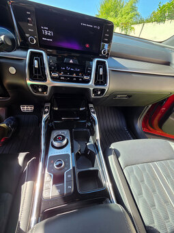 KIA Sorento 1.6 T-GDI Hybrid Platinum 2021 - 16