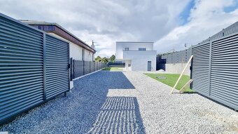 Kvalitná novostavba  5-i rodinného domu, 156 m², Hýľov - 16