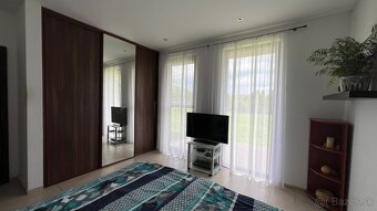 Rodinný dom s pozemkom 1 087 m², Cabaj-Čápor - 16