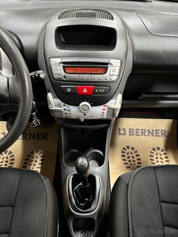 TOYOTA AYGO, 1.0 i, 50KW/68PS, 2011, 93 000 KM - 16