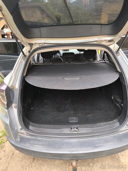 predam Renault Megane III Grantour 1.5 dci 78 kw 2010 - 16