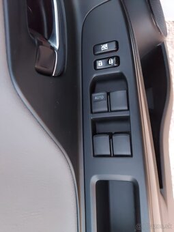 Toyota Yaris 1.33l benzín, 74 kW – výborný stav, plná výbava - 16